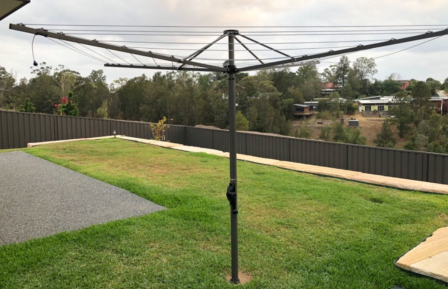 Fold up best sale rotary clothes line