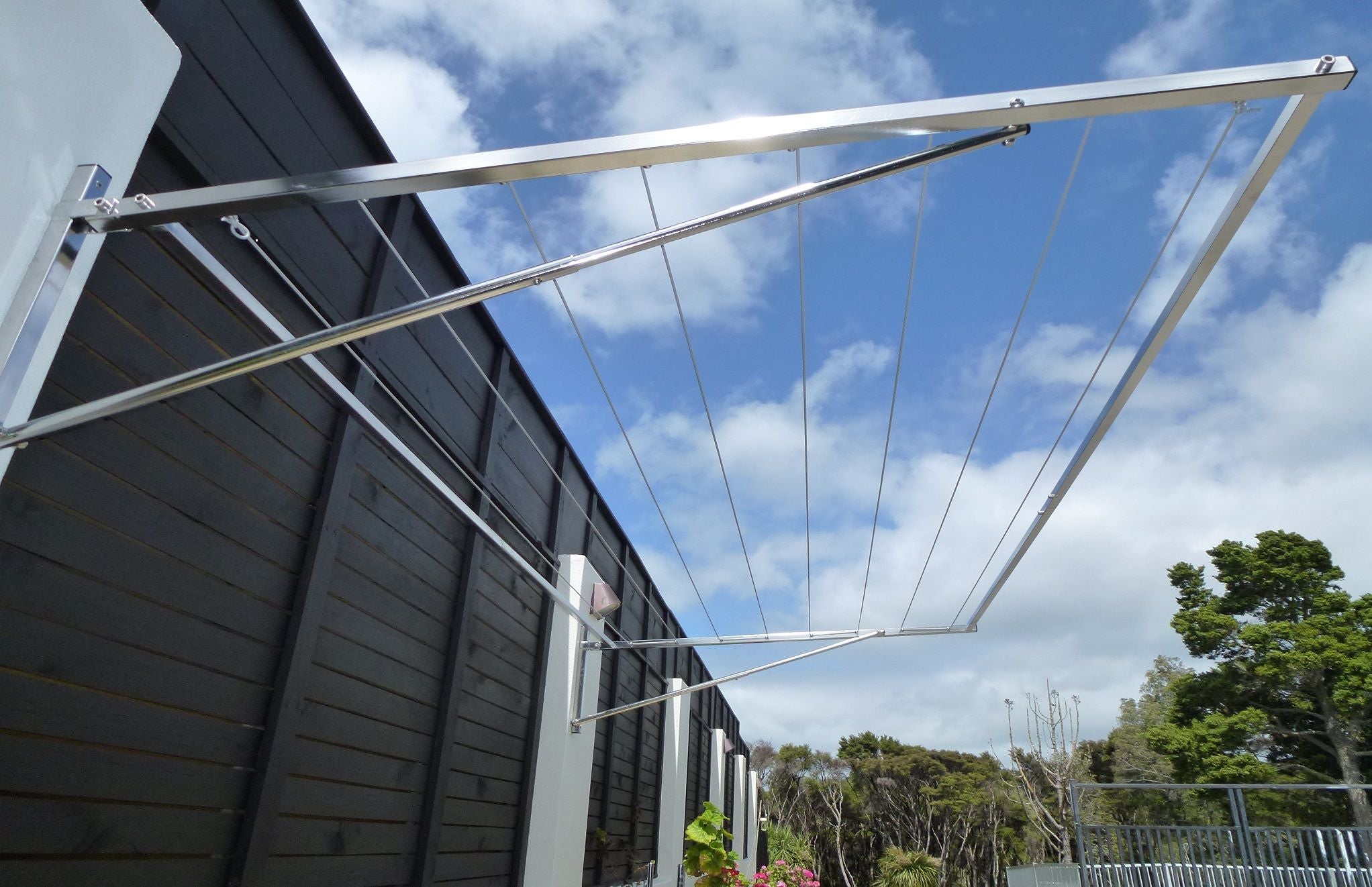 Eco 120 316 Stainless Steel Clothesline Lifestyle Clotheslines